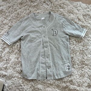Disneyland Resort Gray Button-Up Jersey